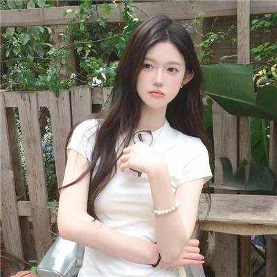 背鸭子的男孩